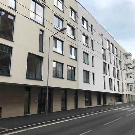 Leo Apartment Free Parking - Augusta Bratislava Eksteriør billede