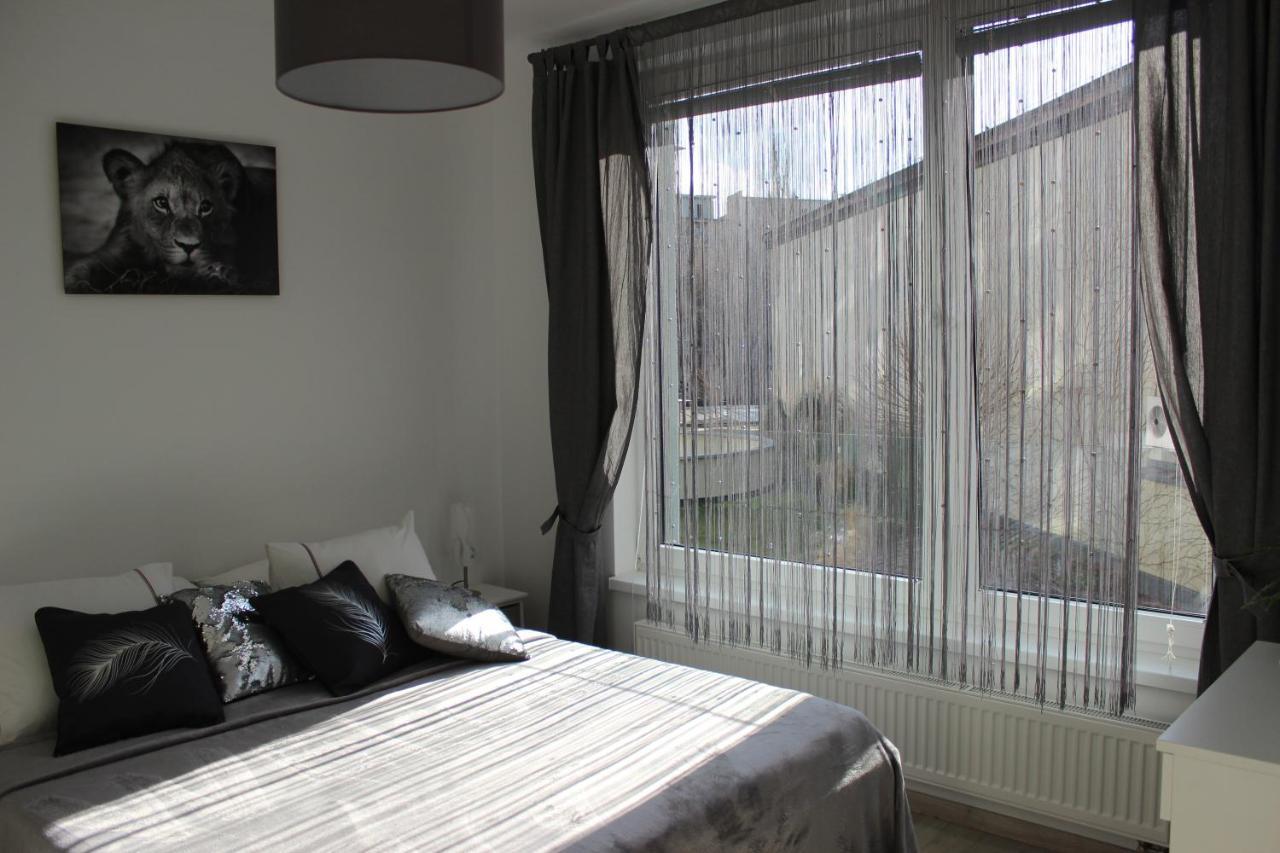 Leo Apartment Free Parking - Augusta Bratislava Eksteriør billede