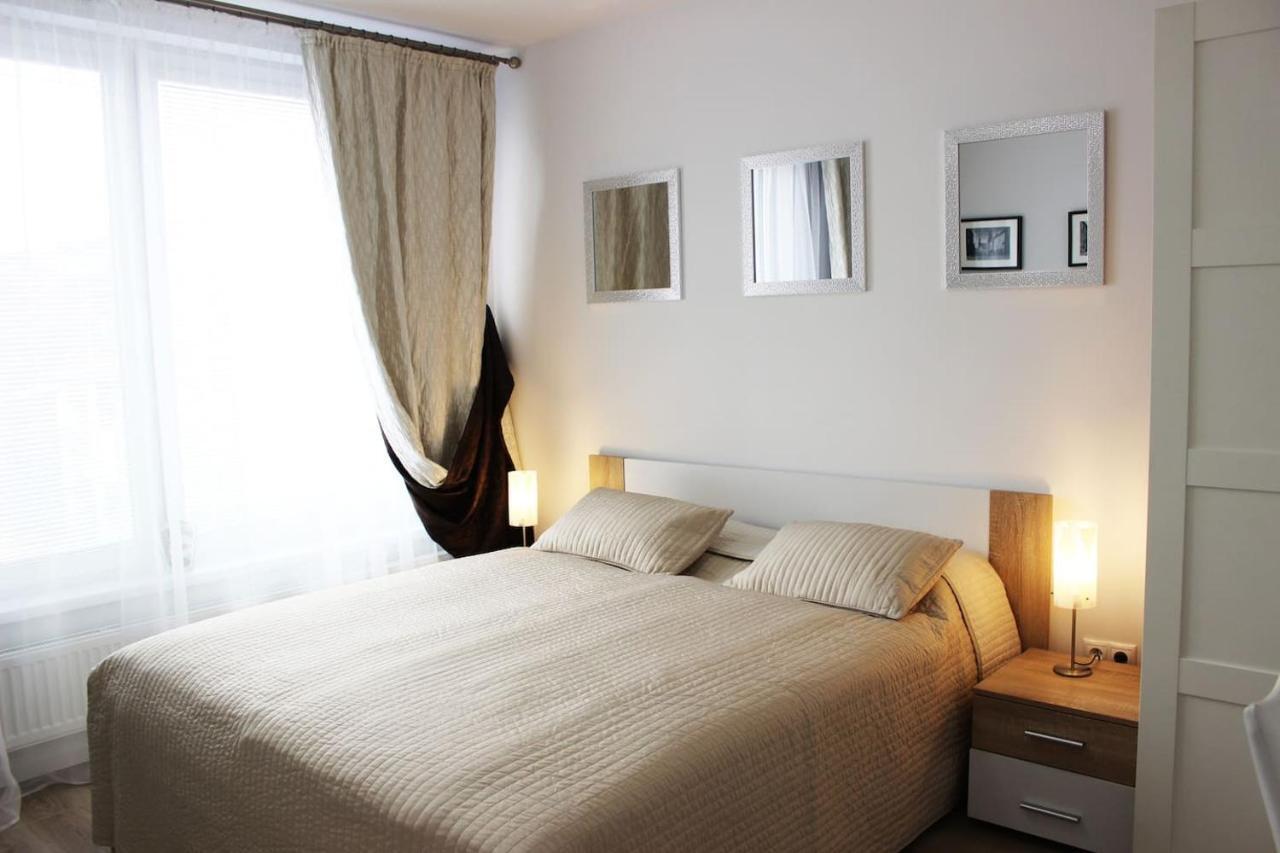 Leo Apartment Free Parking - Augusta Bratislava Eksteriør billede